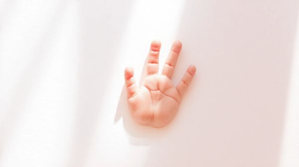 Créez un souvenir mémorable : empreinte de main de bébé